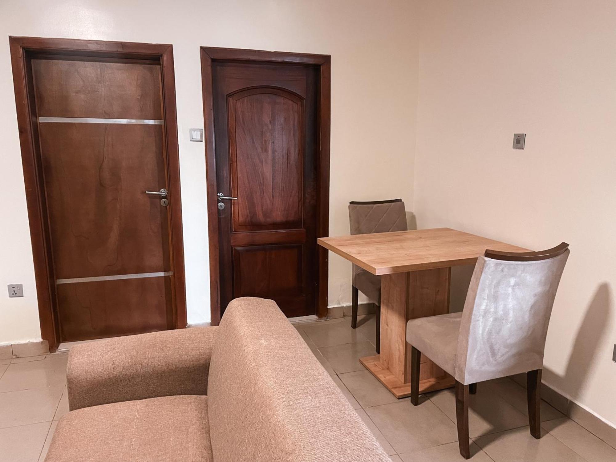 Sky Suites East Legon Accra Extérieur photo